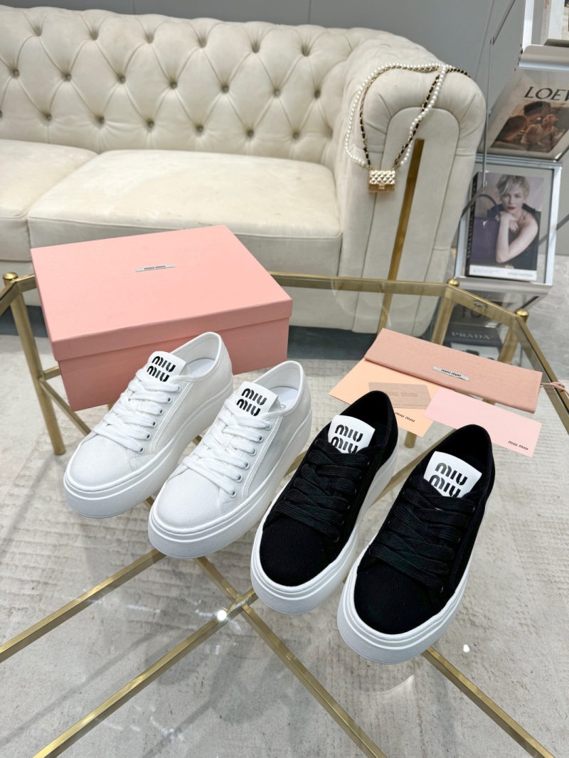 Miu Miu Casual Shoes